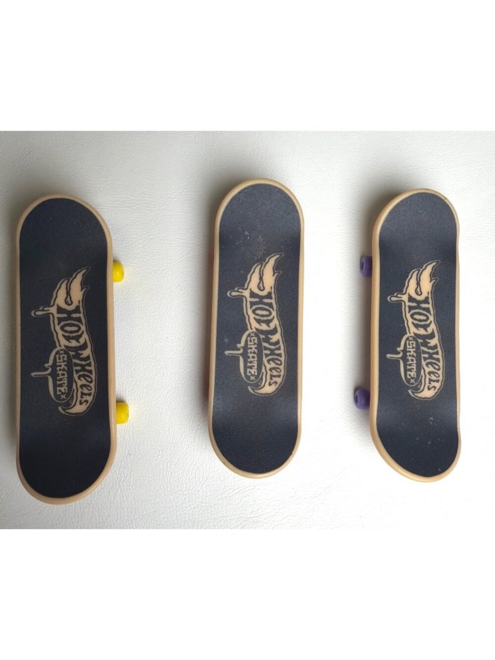 Lot of 3 Hot Wheels Skate Tony Hawk Fingerboards - Mini Skateboards - Picture 2 of 6